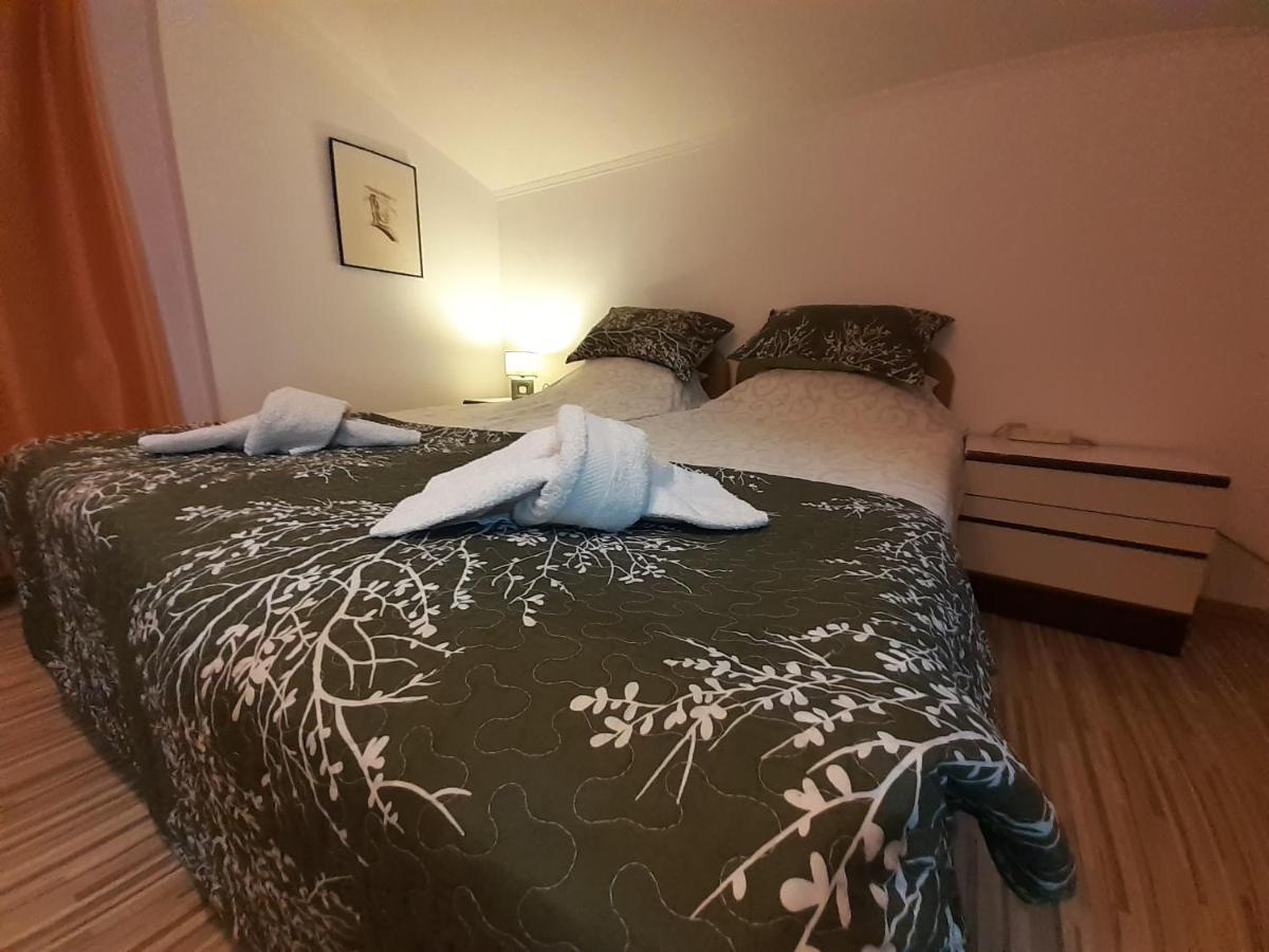 Rooms & Apartment Gh Pasha Тузла Екстер'єр фото