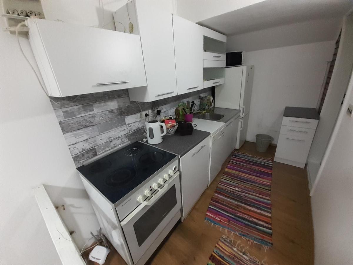 Rooms & Apartment Gh Pasha Тузла Екстер'єр фото