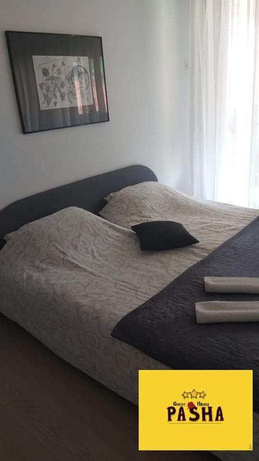 Rooms & Apartment Gh Pasha Тузла Екстер'єр фото