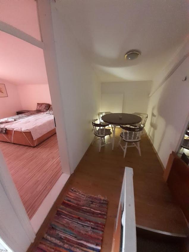 Rooms & Apartment Gh Pasha Тузла Екстер'єр фото