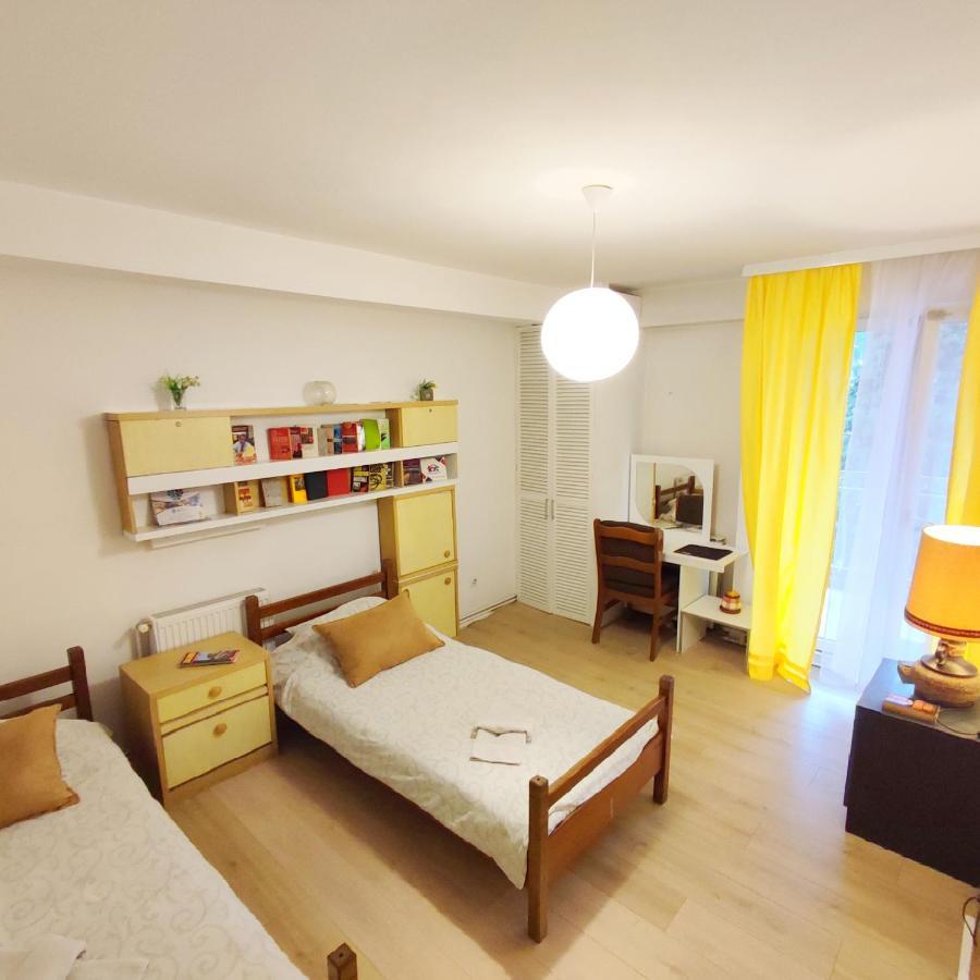 Rooms & Apartment Gh Pasha Тузла Екстер'єр фото