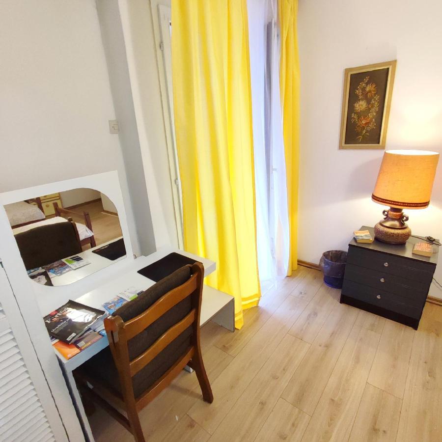Rooms & Apartment Gh Pasha Тузла Екстер'єр фото