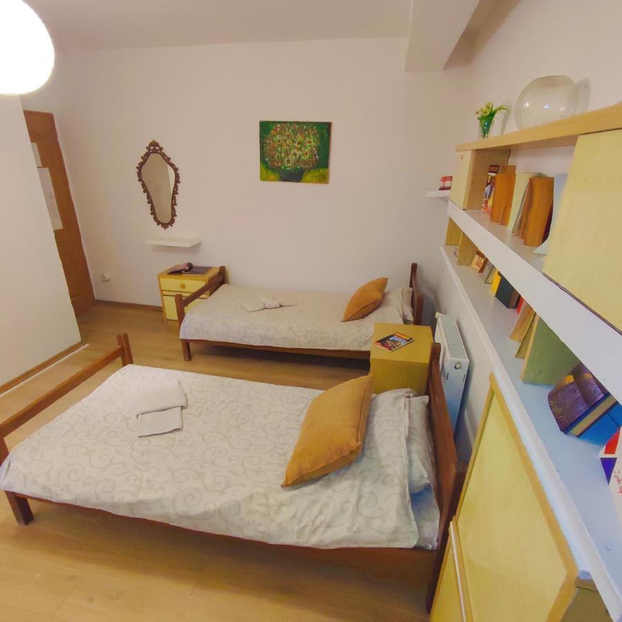 Rooms & Apartment Gh Pasha Тузла Екстер'єр фото