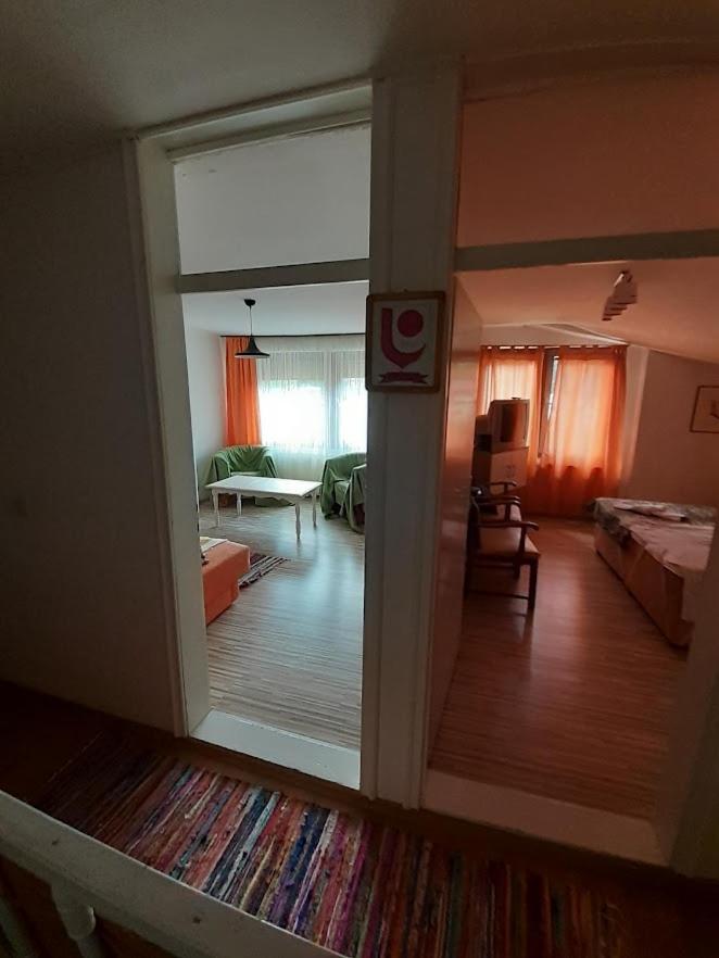 Rooms & Apartment Gh Pasha Тузла Номер фото