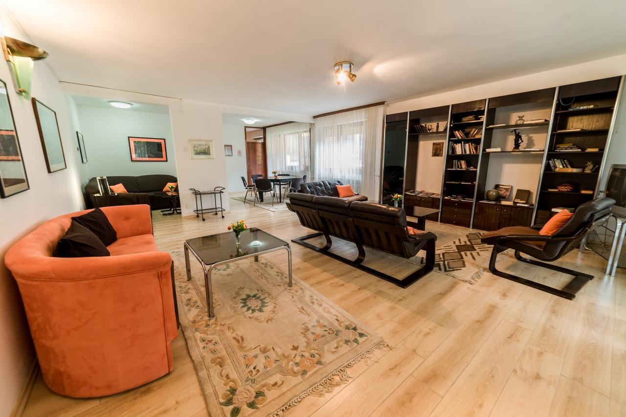 Rooms & Apartment Gh Pasha Тузла Екстер'єр фото